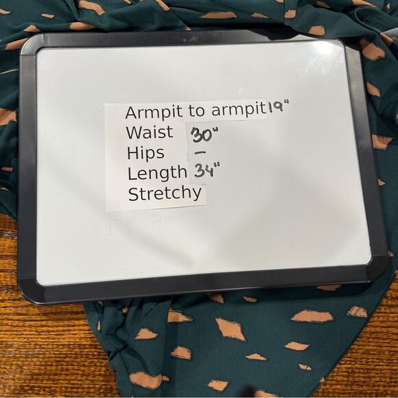 Kaileigh Green and Tan Long Sleeve fake wrap Dress size large - Picture 10 of 13